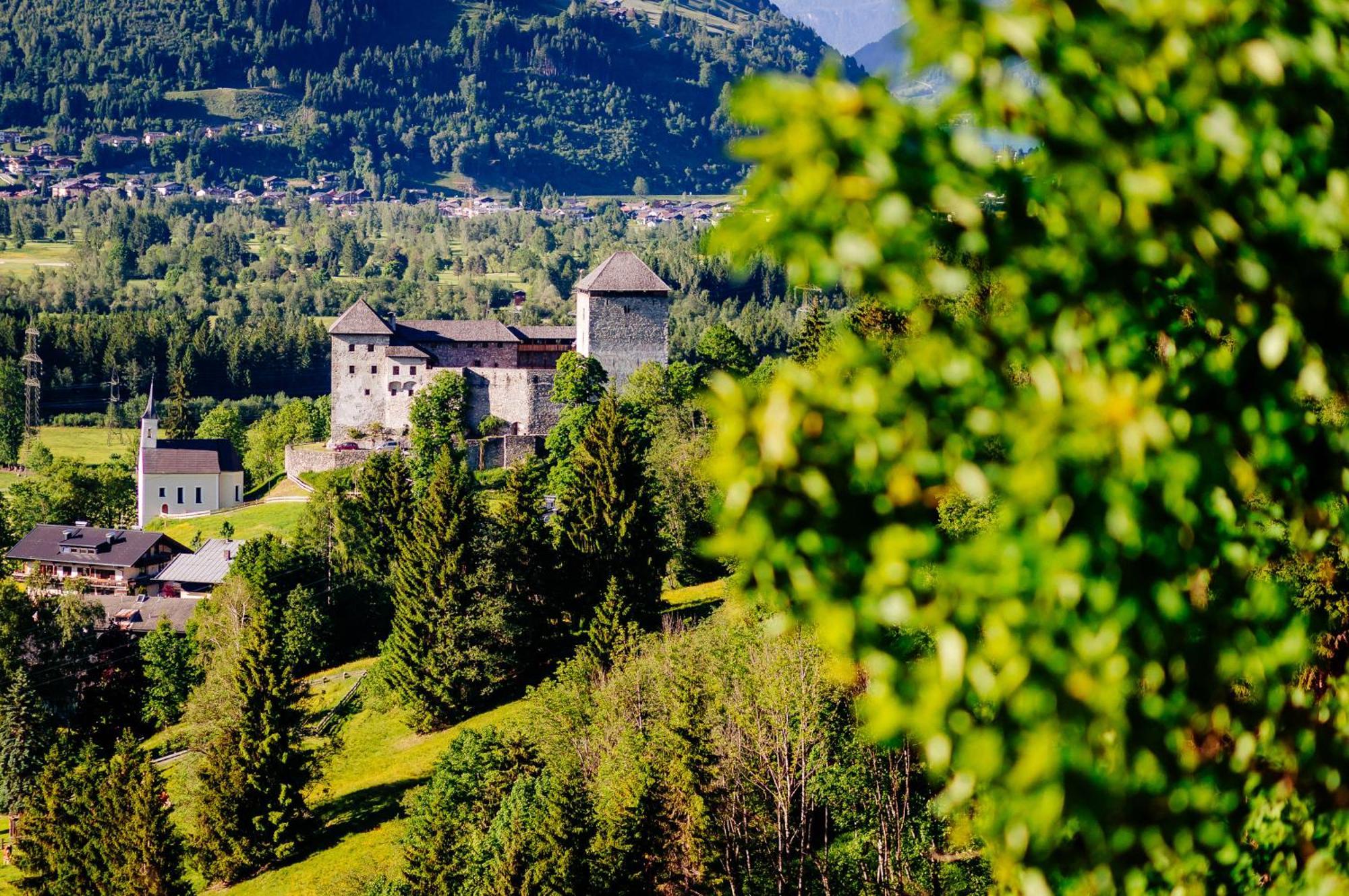 Panorama Hotel Guggenbichl - Inkl Sommerkarte, Einmaliger Eintritt Ins Tauern Spa & Bester Ausblick Ueber Kaprun Exterior photo