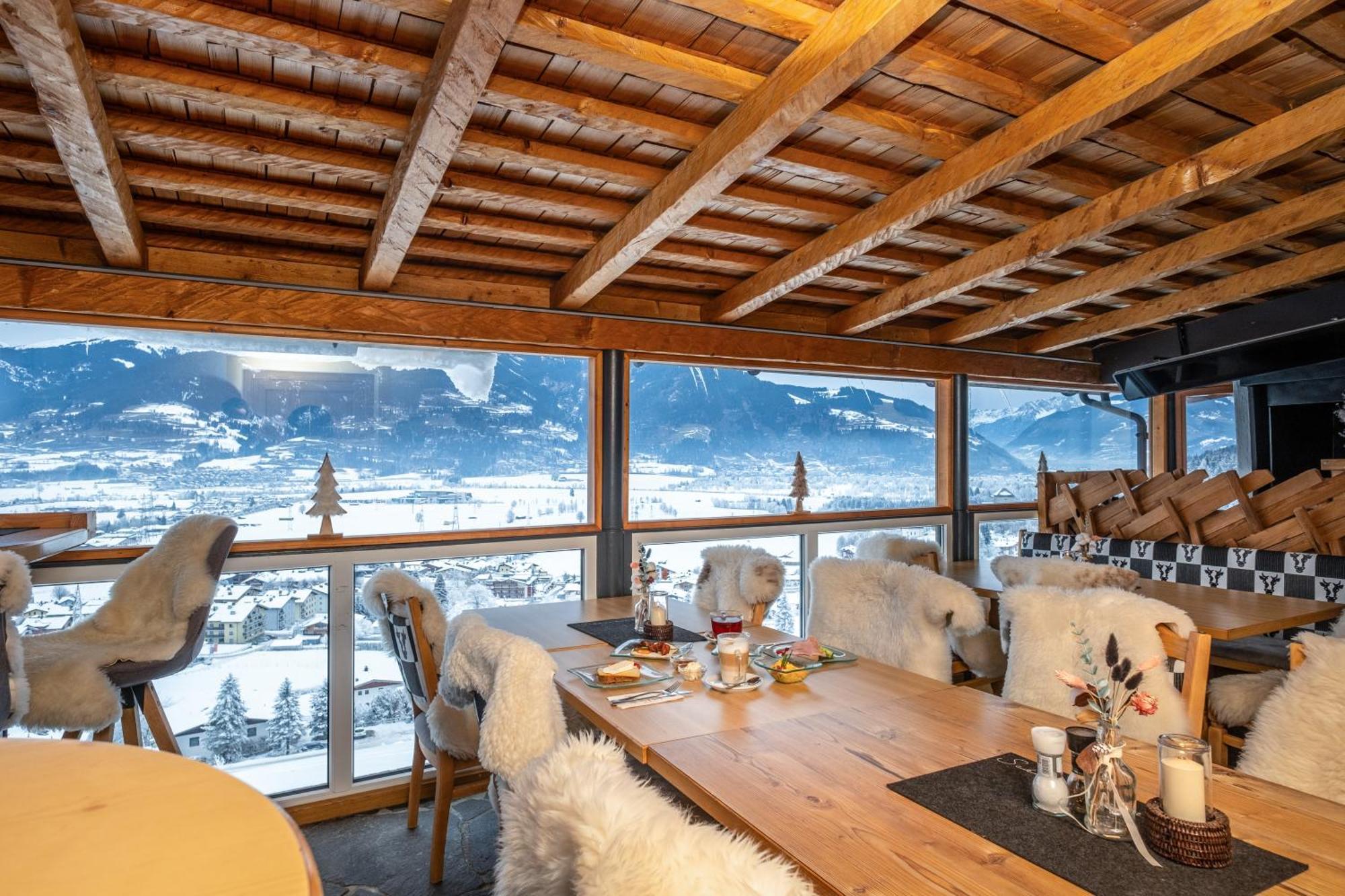 Panorama Hotel Guggenbichl - Inkl Sommerkarte, Einmaliger Eintritt Ins Tauern Spa & Bester Ausblick Ueber Kaprun Exterior photo