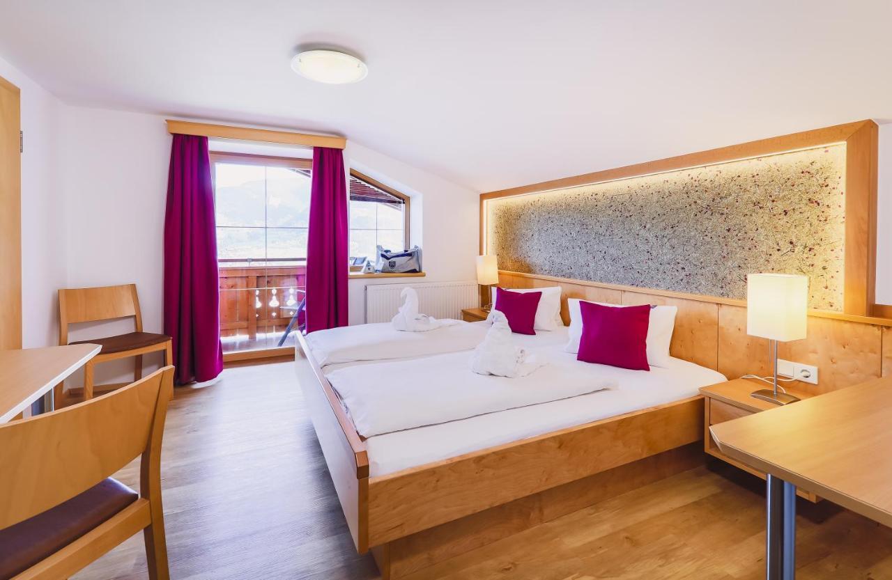 Panorama Hotel Guggenbichl - Inkl Sommerkarte, Einmaliger Eintritt Ins Tauern Spa & Bester Ausblick Ueber Kaprun Exterior photo