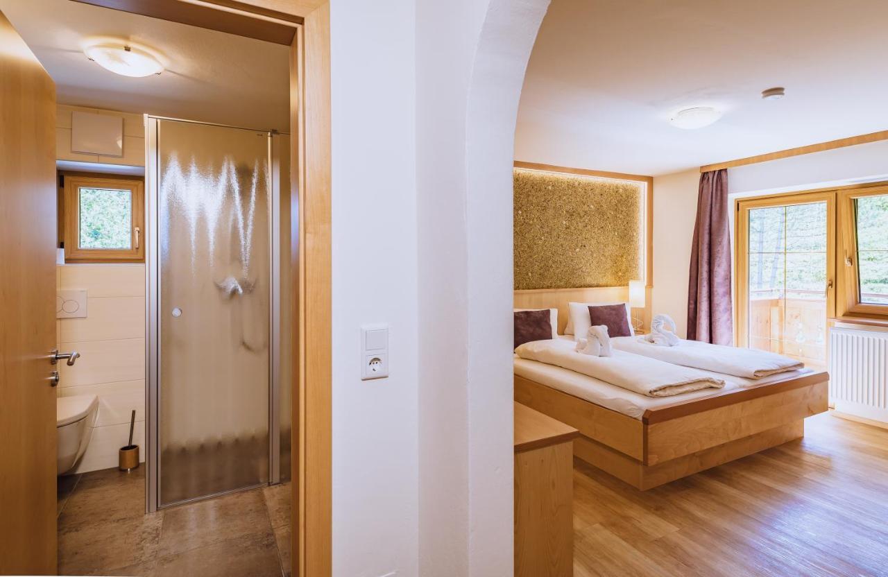 Panorama Hotel Guggenbichl - Inkl Sommerkarte, Einmaliger Eintritt Ins Tauern Spa & Bester Ausblick Ueber Kaprun Exterior photo
