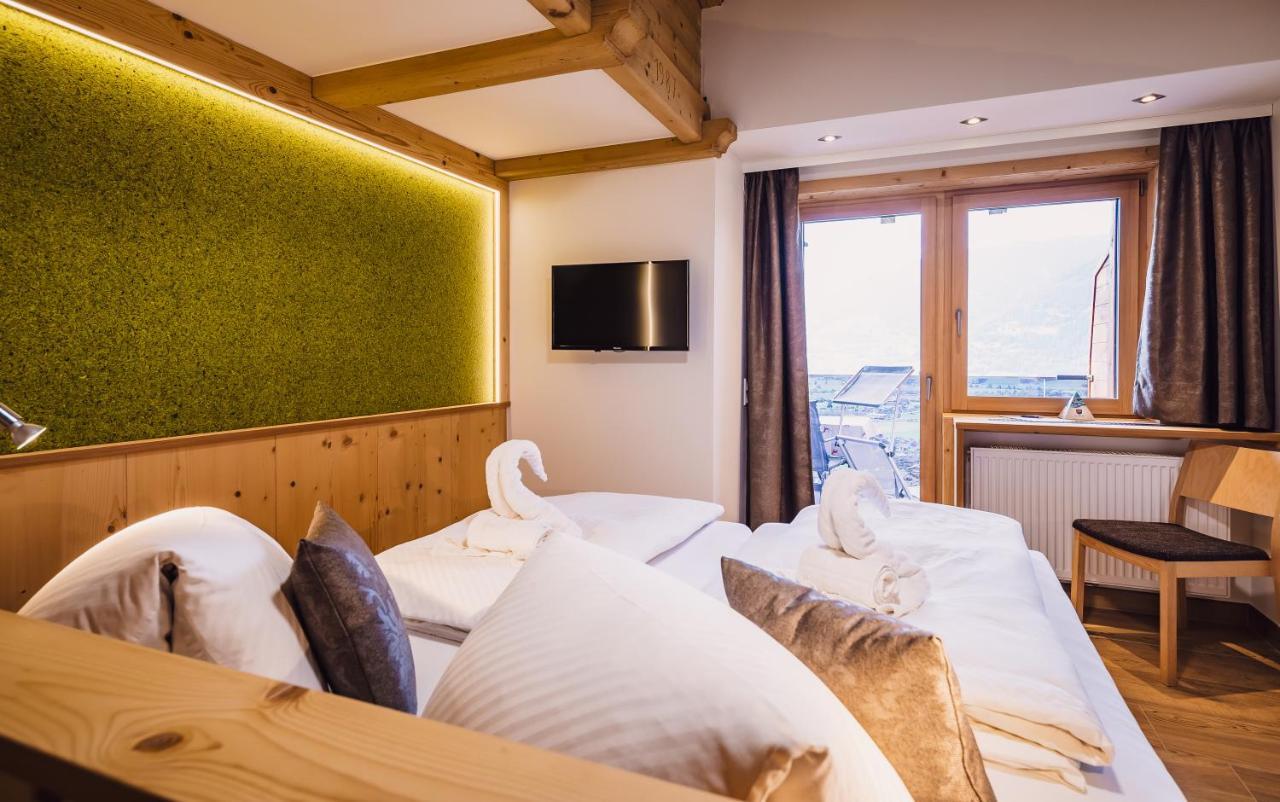 Panorama Hotel Guggenbichl - Inkl Sommerkarte, Einmaliger Eintritt Ins Tauern Spa & Bester Ausblick Ueber Kaprun Exterior photo